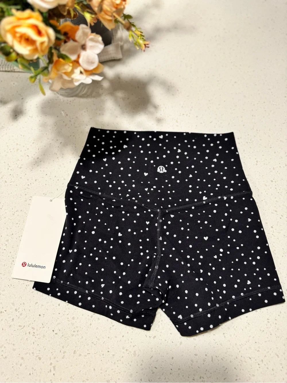 🖤 Lululemon Align™ No-Line High-Rise Short 4” - Picture 4 of 5